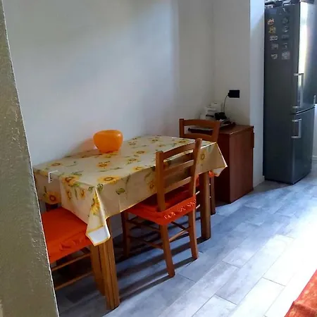 Flutura Goxha Apartamento Carate Brianza